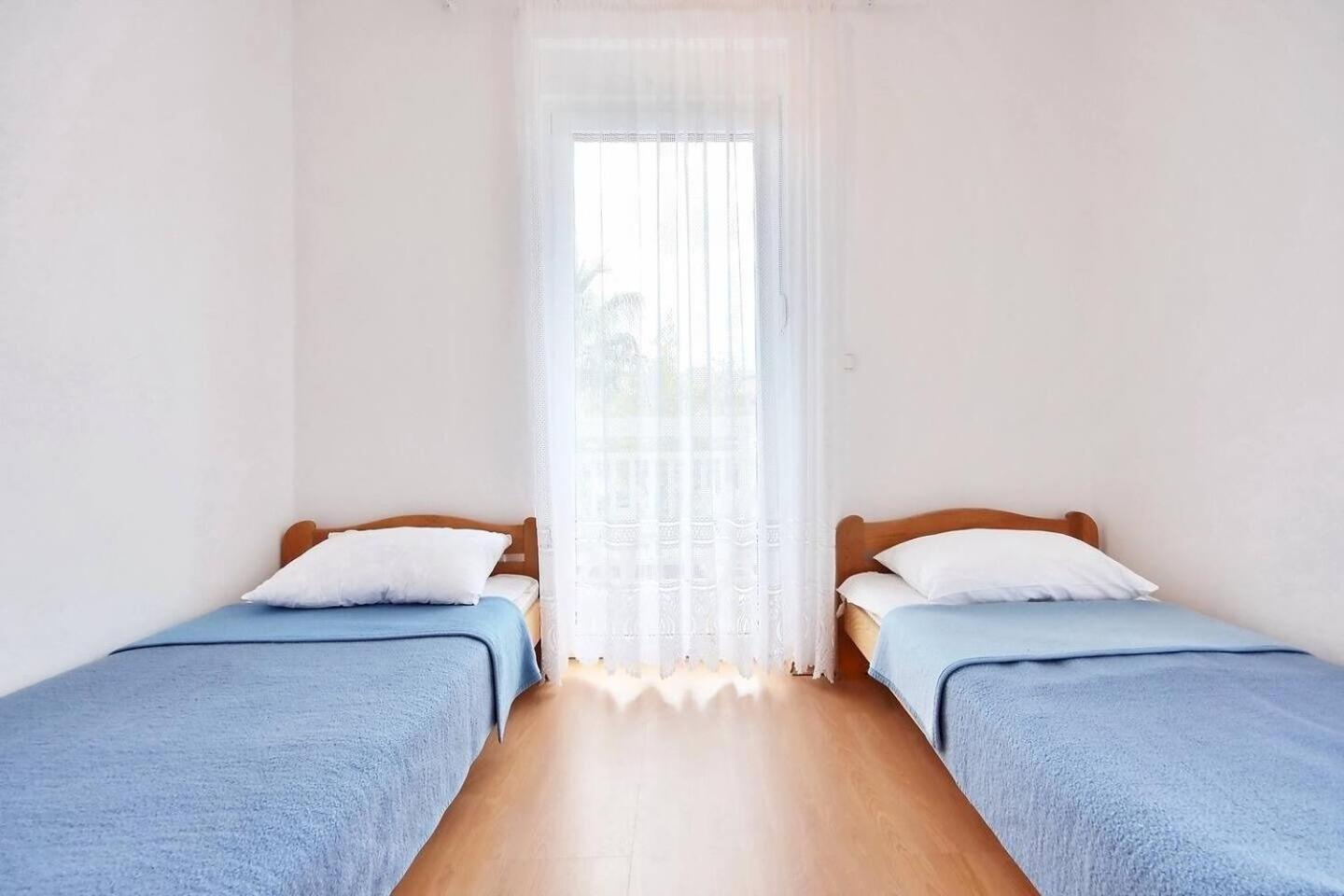 Apartment Toma Omis Exterior photo